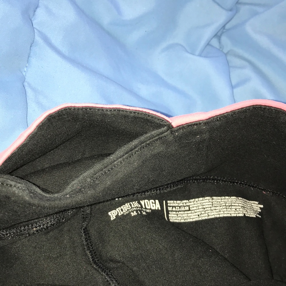 Victoria’s Secret PINK Capri Yoga Pants - Picture 4 of 4